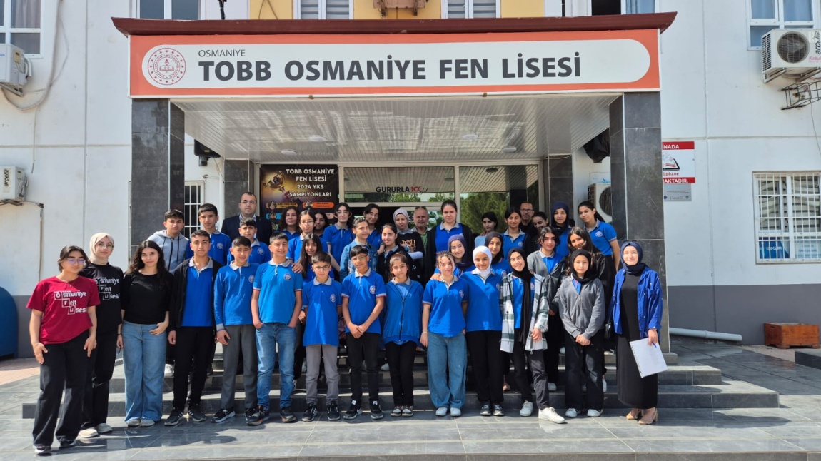8.SINIF ÖĞRENCİLERİMİZLE LİSE TANITIM GEZİSİ YAPILDI